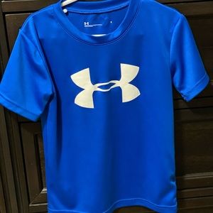 Under Armour tshirt